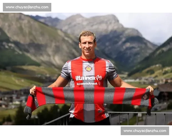 迪弗朗西斯科重返莱切执教，签约两年开启新征程